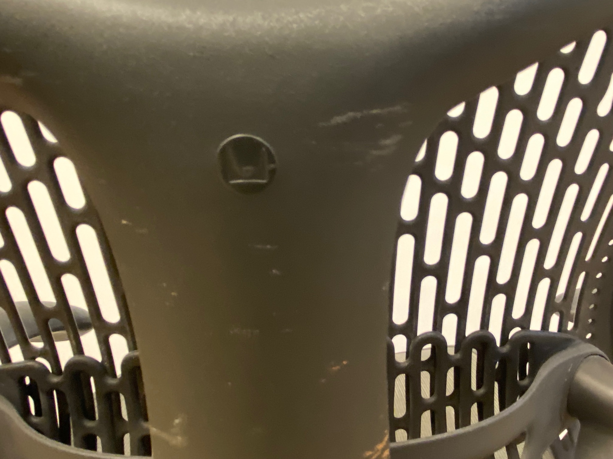 SELT / SOLD Herman Miller Mirra 11